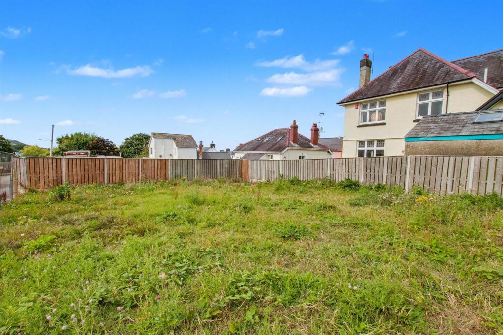 Plot potential/Additional garden area