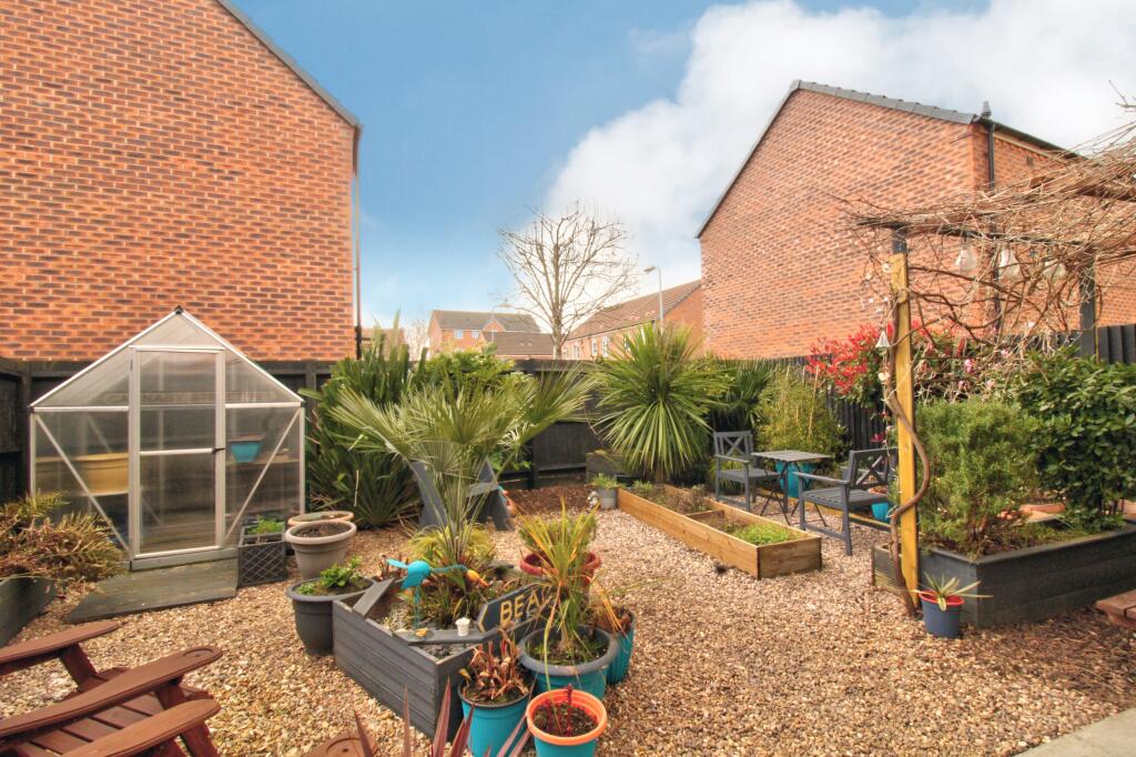 3C2E8BA0-DC91-41ED-897A-DCDF878E4BF2