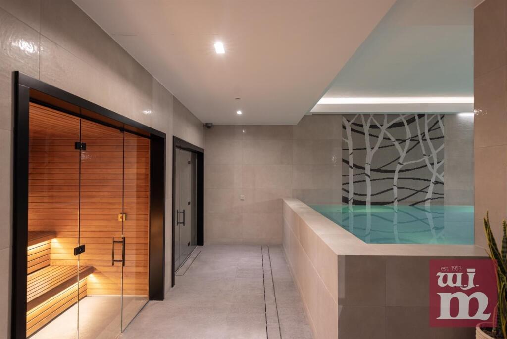 Resident's Spa Area