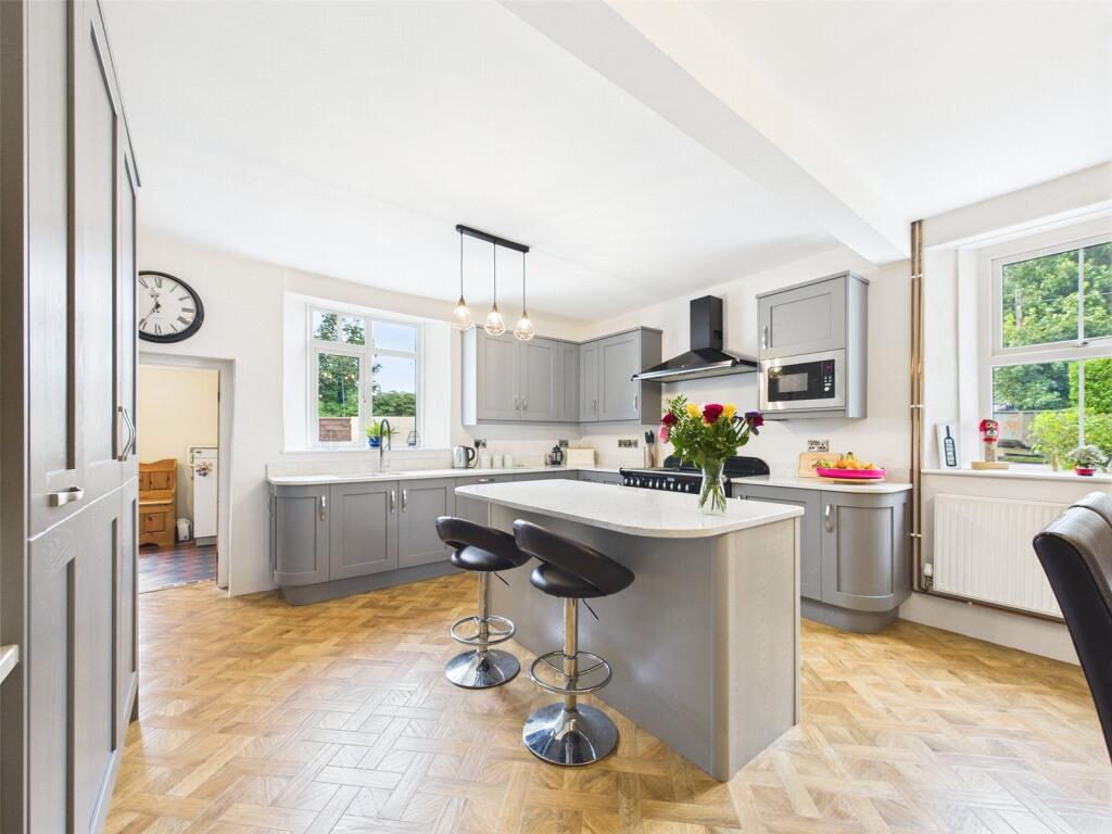 Kitchen / Dining