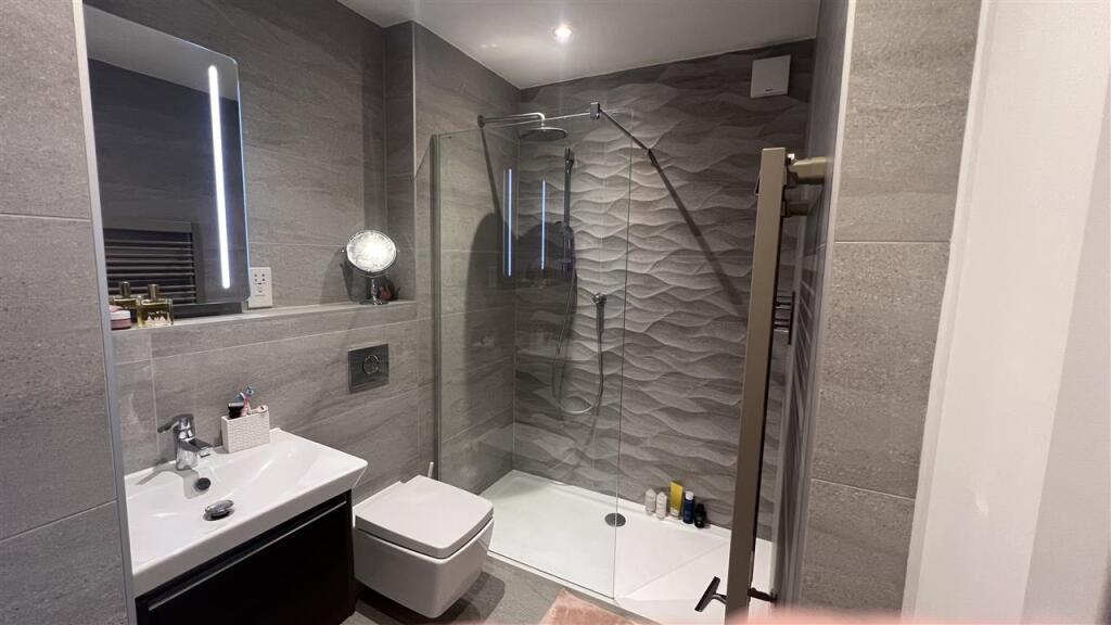 Ensuite