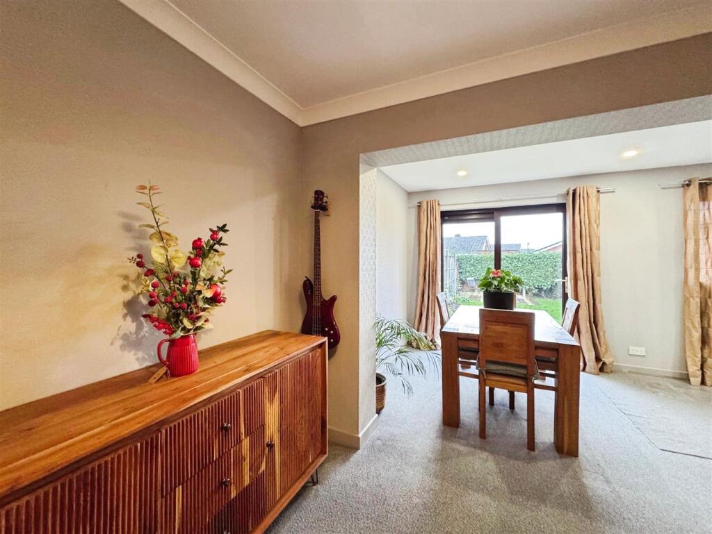 03e07960--4ADF-A01F-550124F7957D-12142-00000A1964B