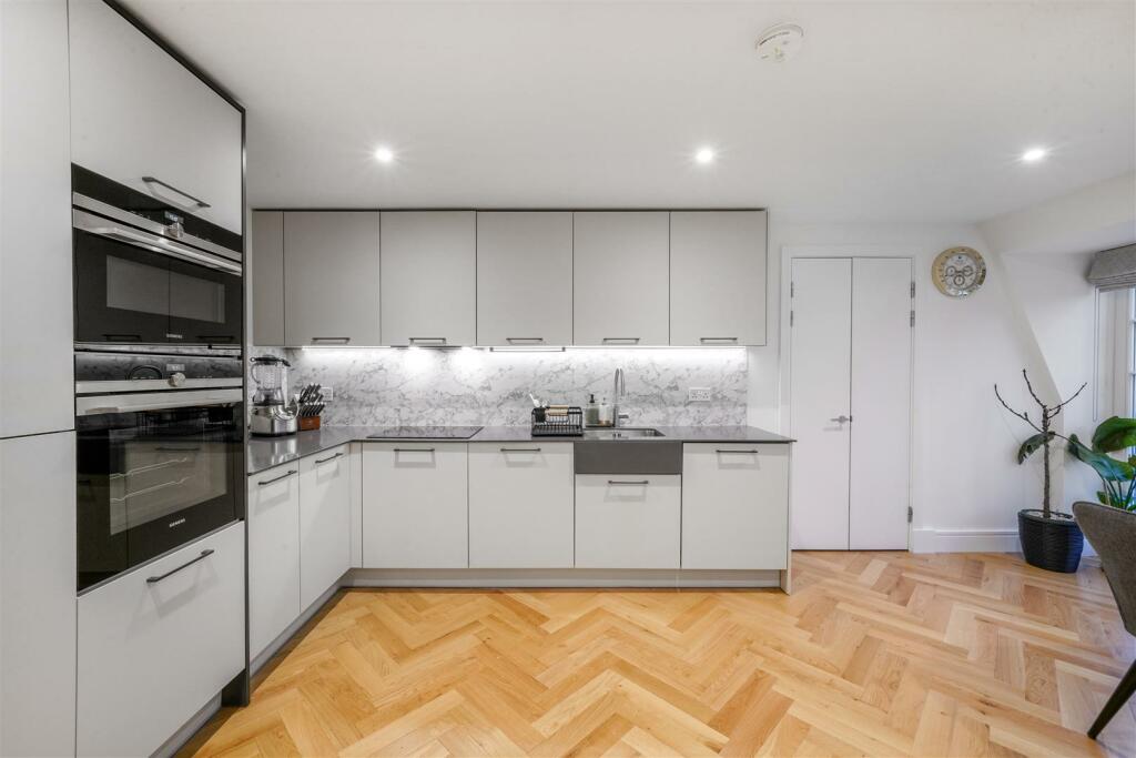 23 Garland Court, Lisgar Terrace - QrKxgoN1SJq7UHY