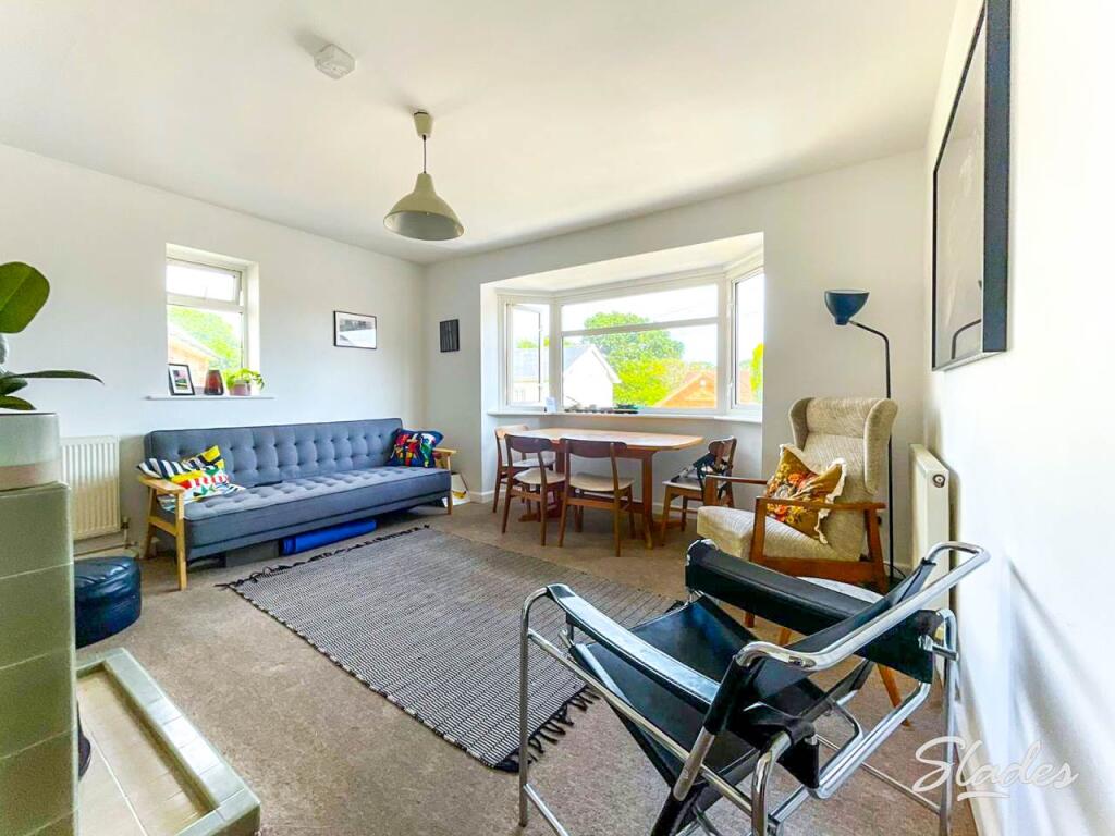 1b Hampden lane loun