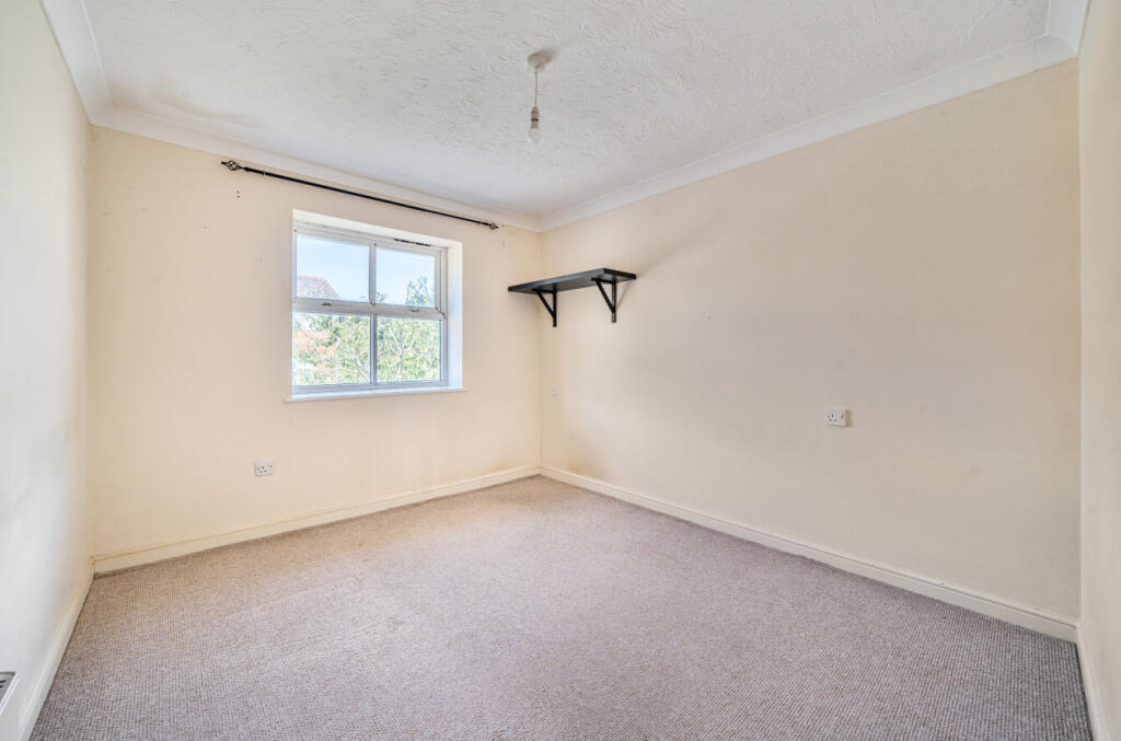 1331377-5-688377b...