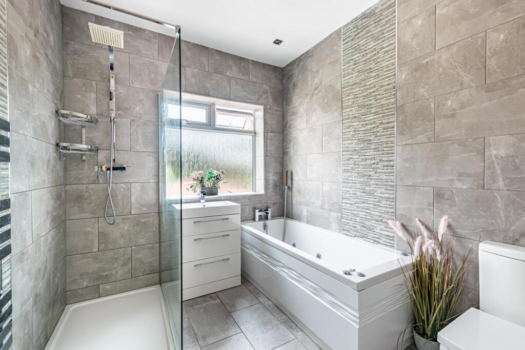 bathroom1
