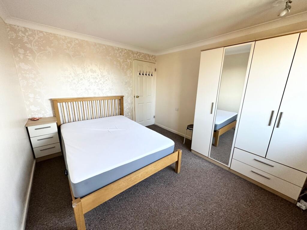 Regents bed 1 (2)