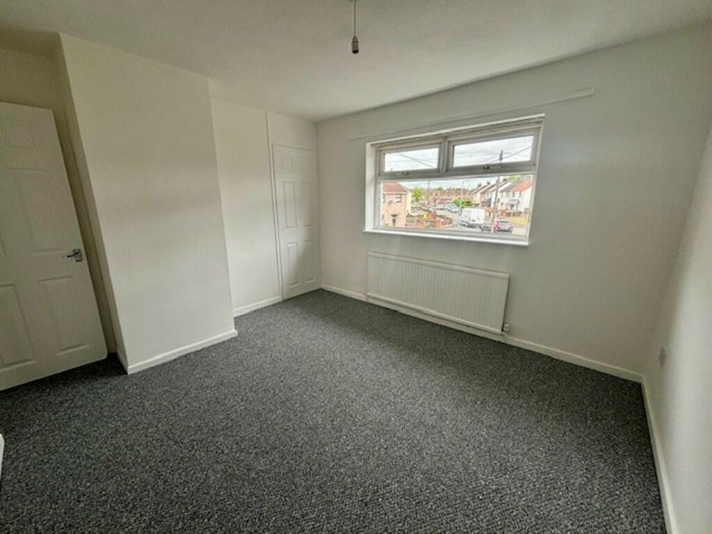 FRONT BEDROOM