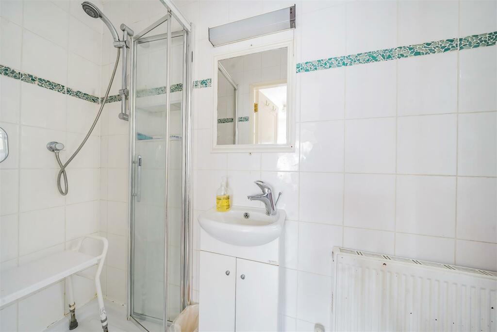 En Suite Shower Room.jpg