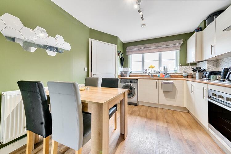 11 6817644a8a30b 1286968 ARW 11