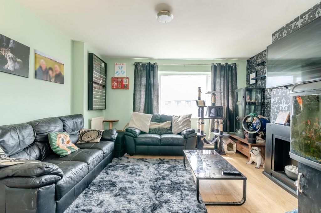 3 - sitting room.jpg