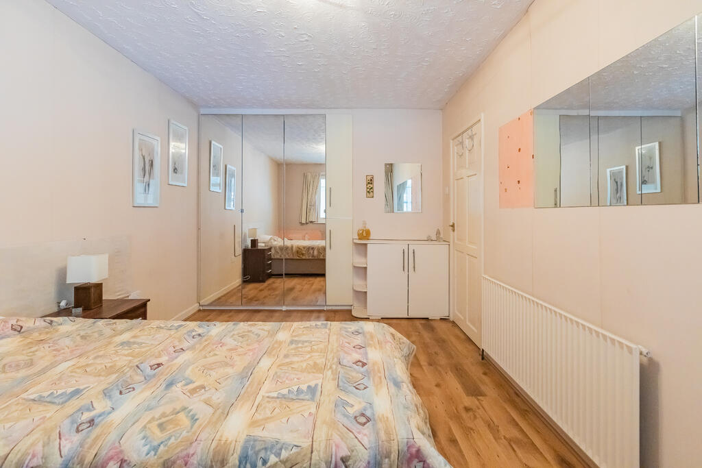 36 Shrubbery Road -9