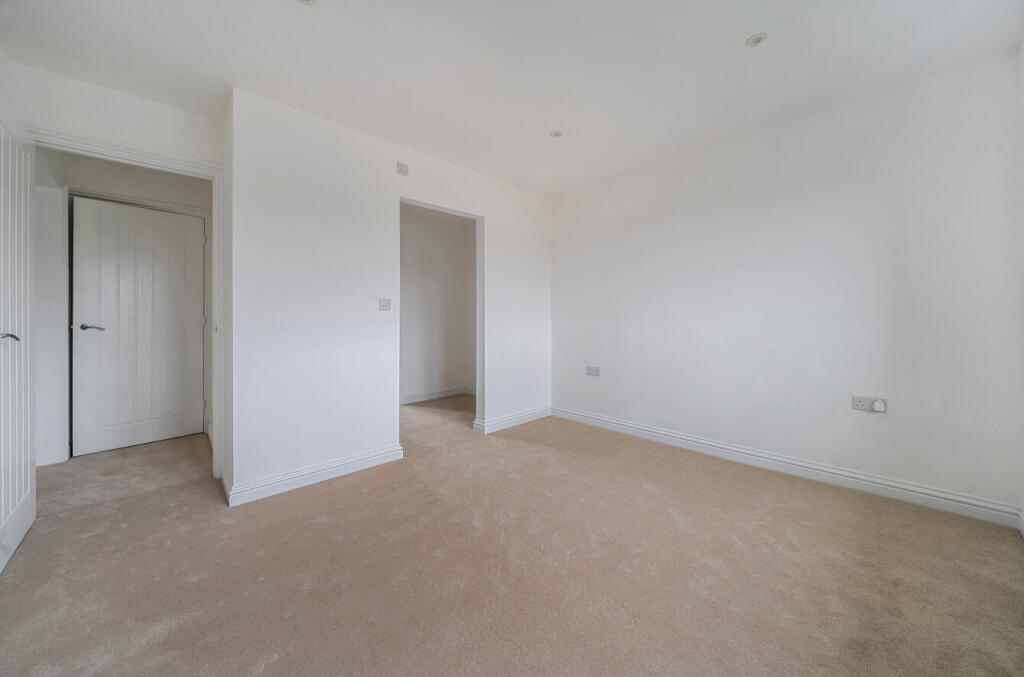 1376417-18-690c7c...