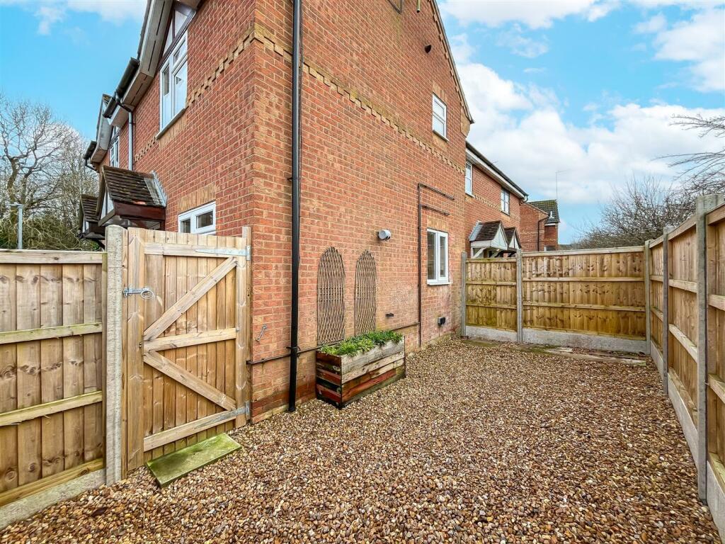 48 Stanley Way
