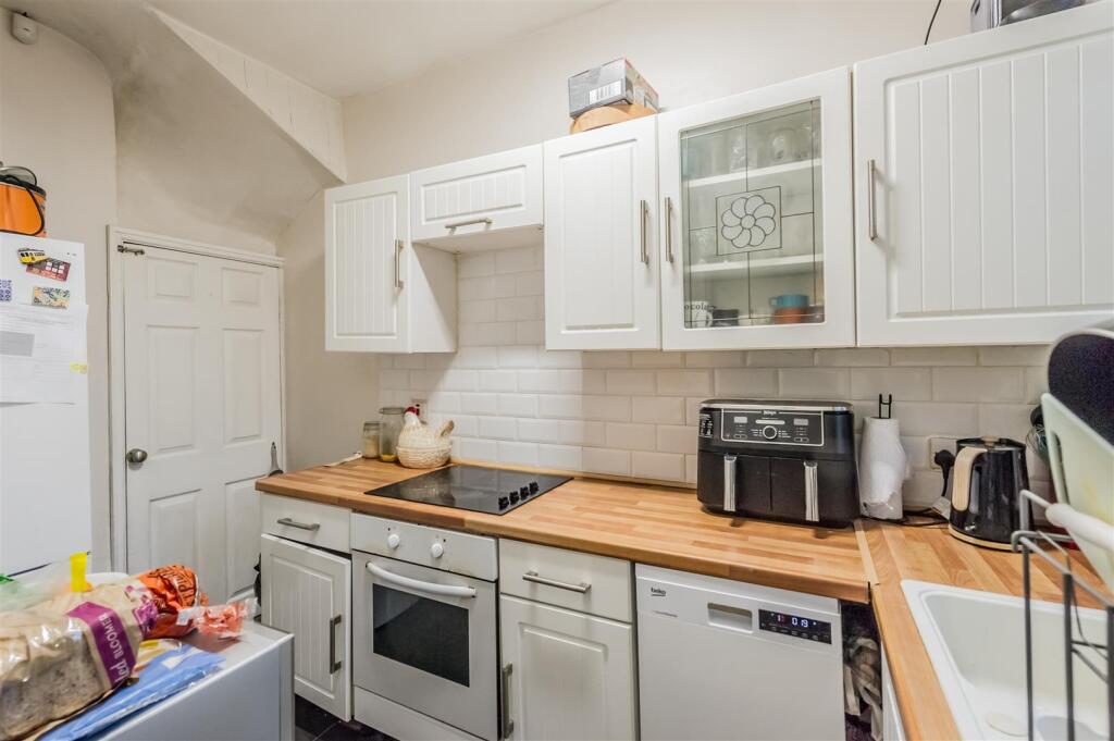 Fitted Kitchen: