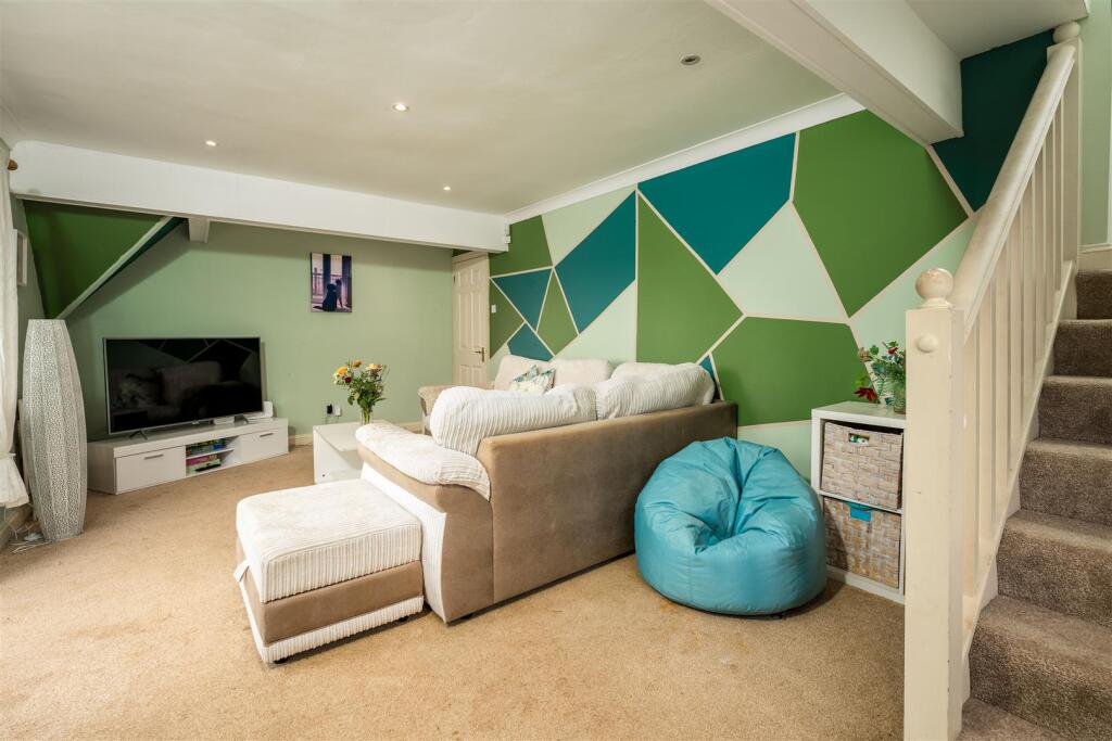 6a The Moors Drive, Middleton Cheney-15.jpg