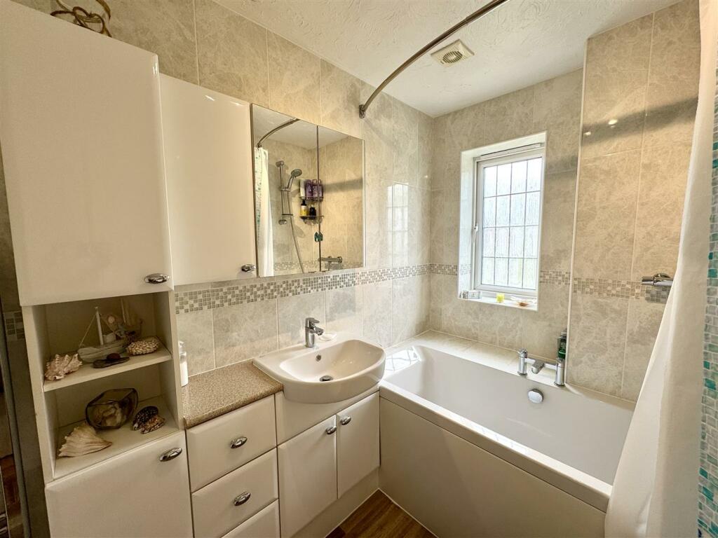 JACK AND JILL BATHROOM