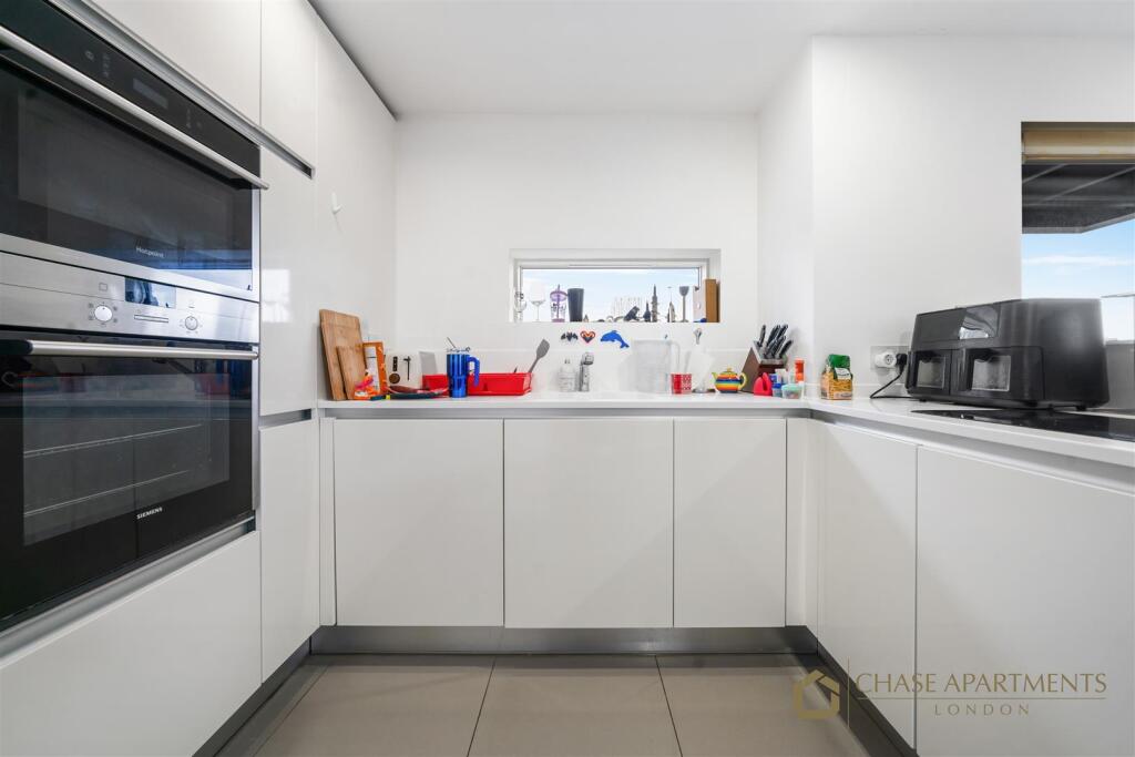 Dance Square EC1V 3AN-3.jpg