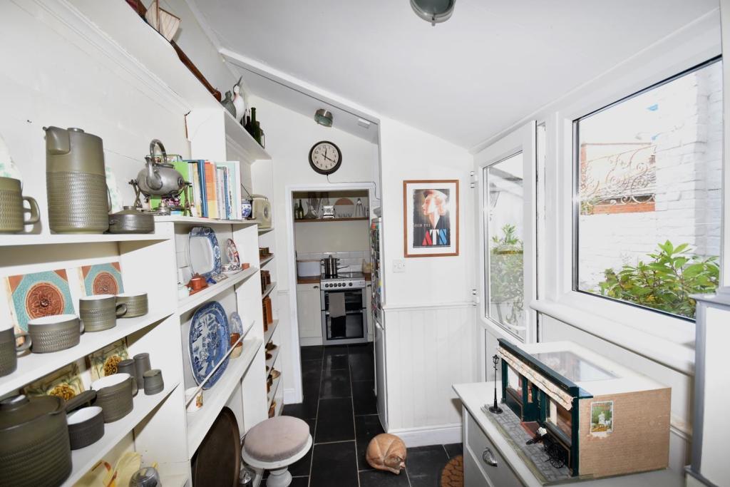 Pantry.JPG