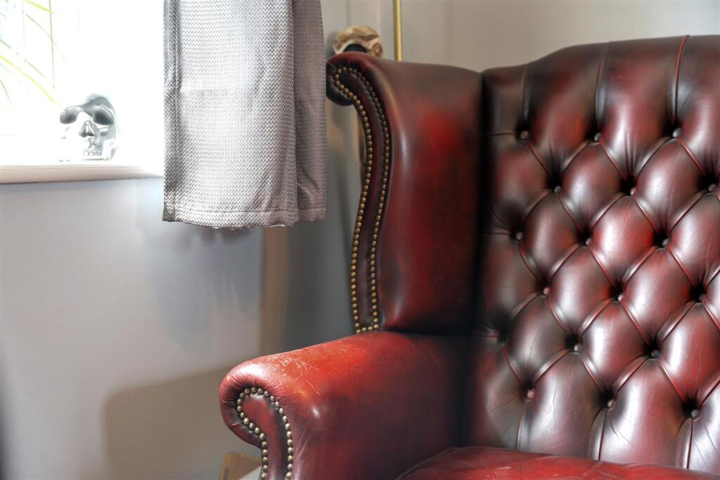 104 Foxhall Rd-02.jpg