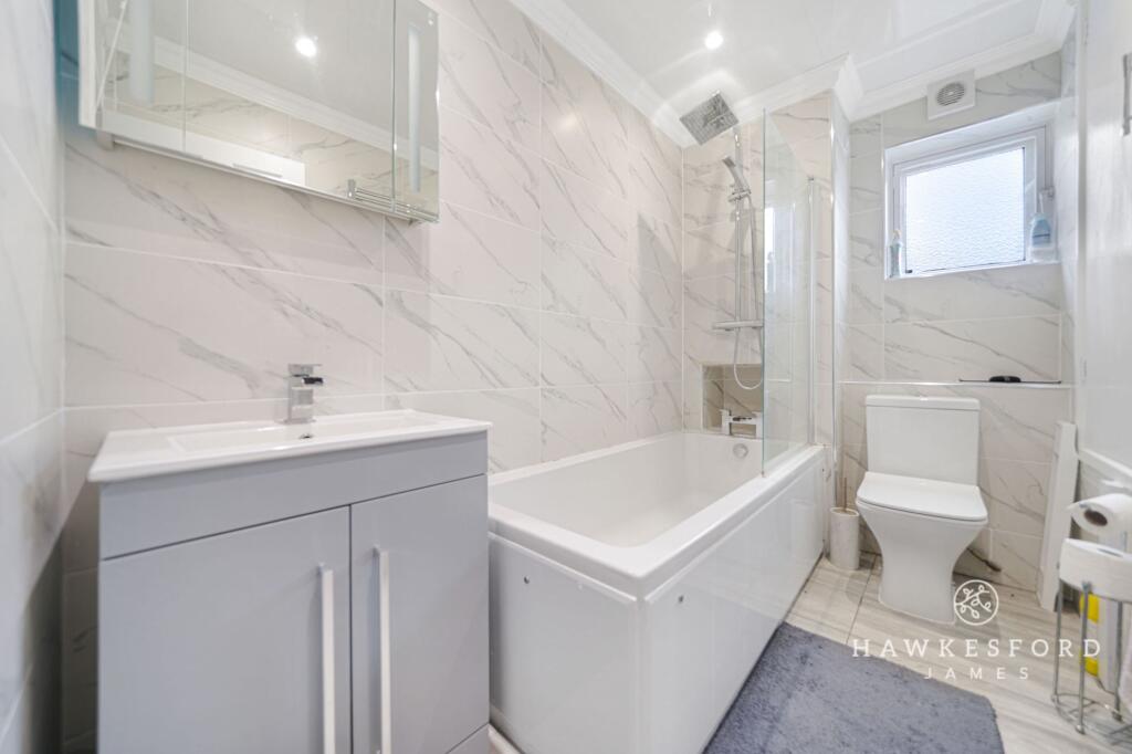 Volante Drive, Sittingbourne - Bathroom