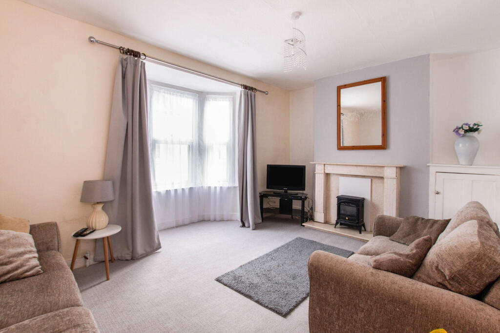 Bedroom/ Lounge