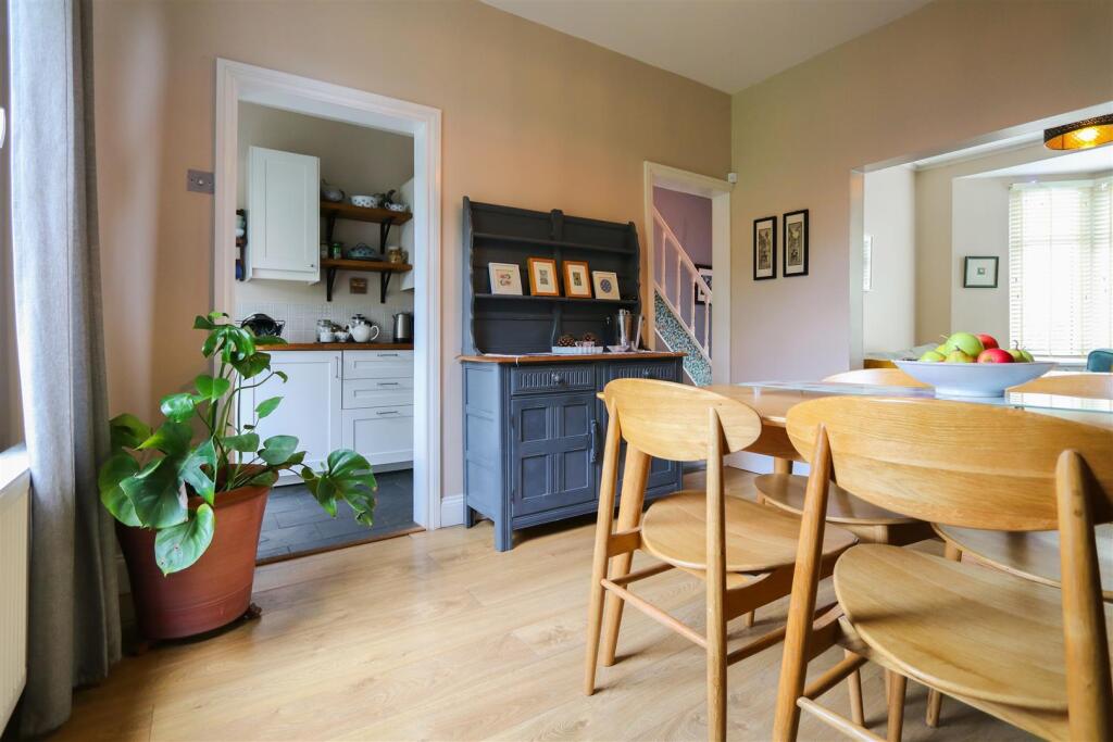 Dining Room (2)