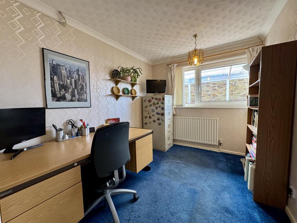 BEDROOM 3