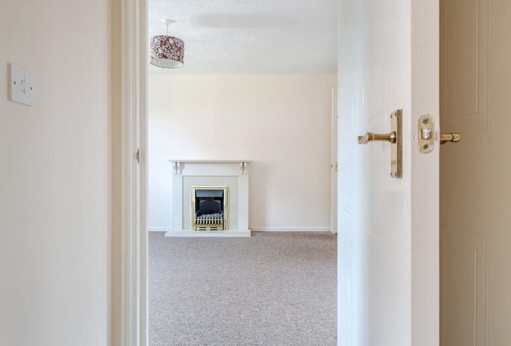 1307322-17-684c3c...