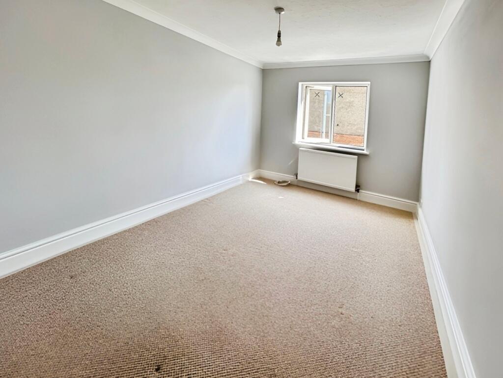 pbox-bedroom-320760.jpg