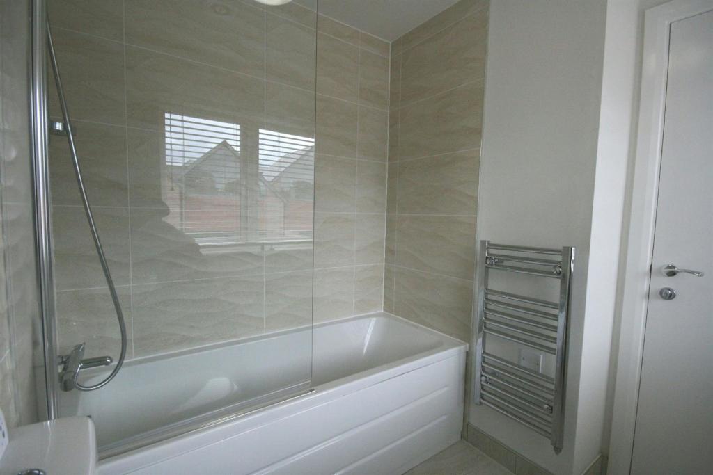 Bathroom Aspect 2