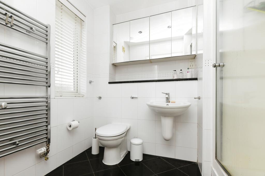 En-suite One
