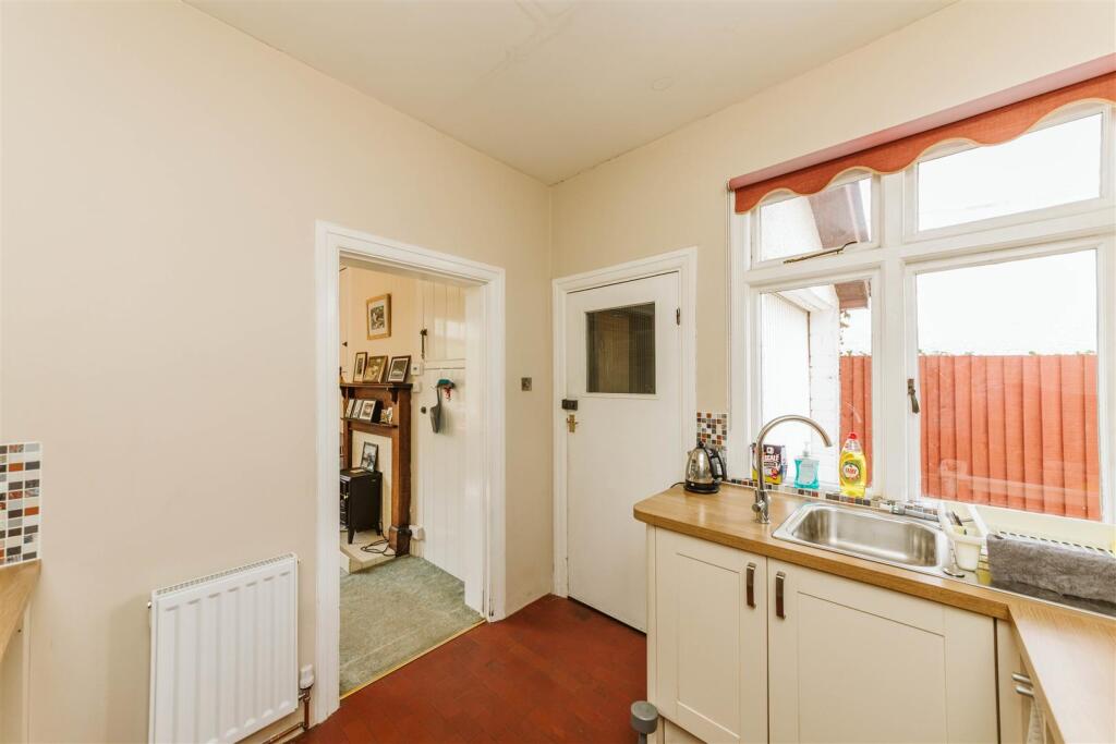 Holmes Grove (29).jpg