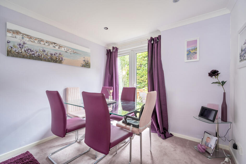 1356572-5-68ca73d...