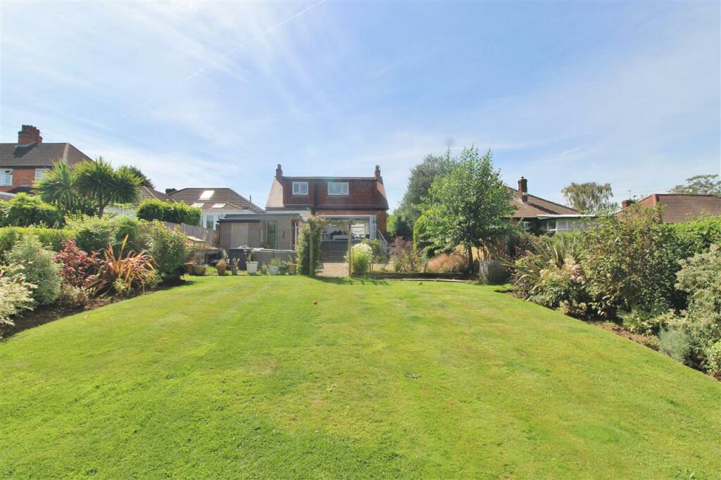 REAR GARDEN -