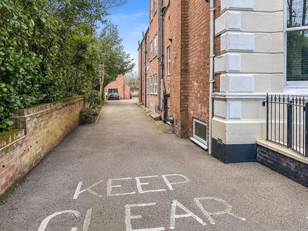 Parking and Outside Views