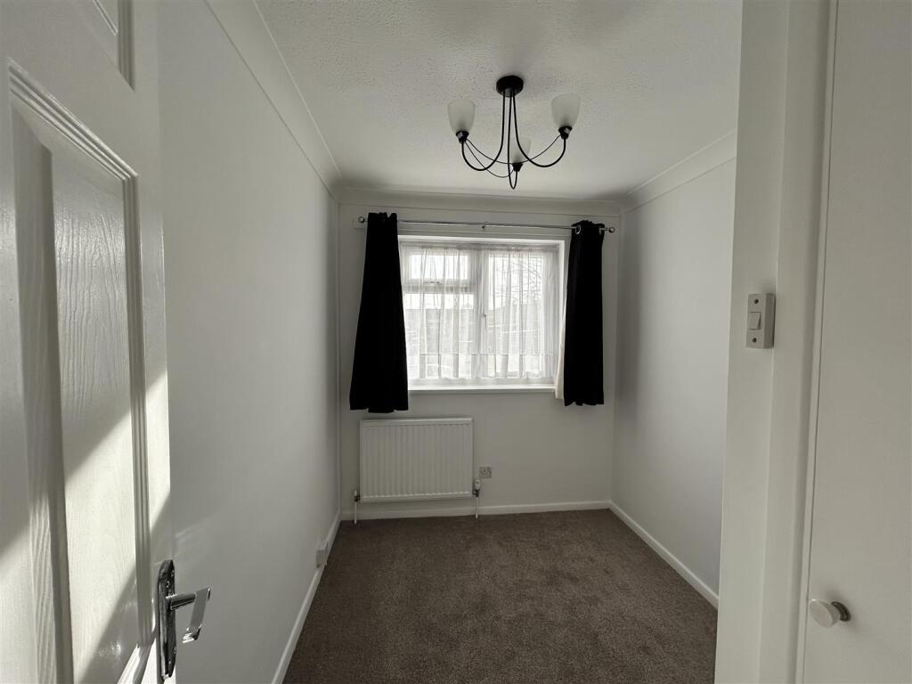 3rd bedroom.JPG