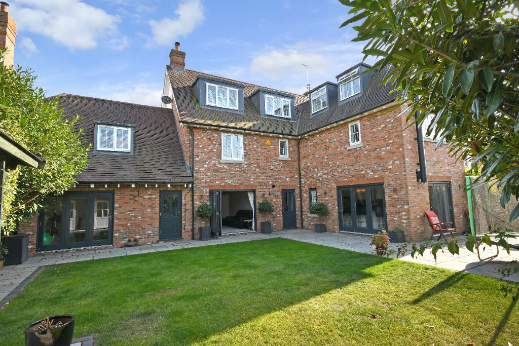 DSC_9437dp (Portal Size).png