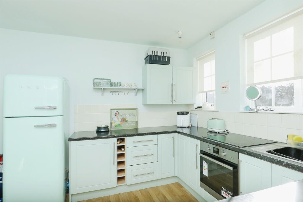 Kitchen/ Breakfast Room