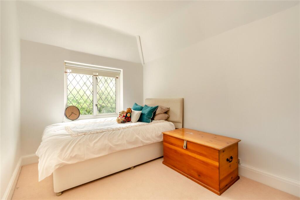 Bedroom Seven