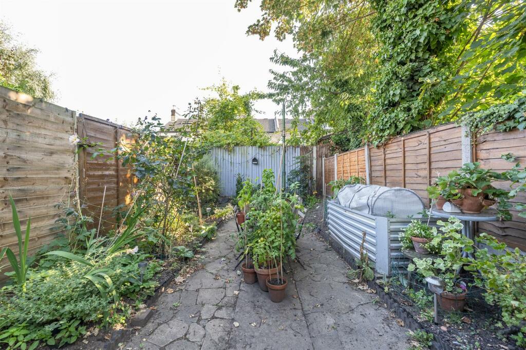 Downsell Road E15