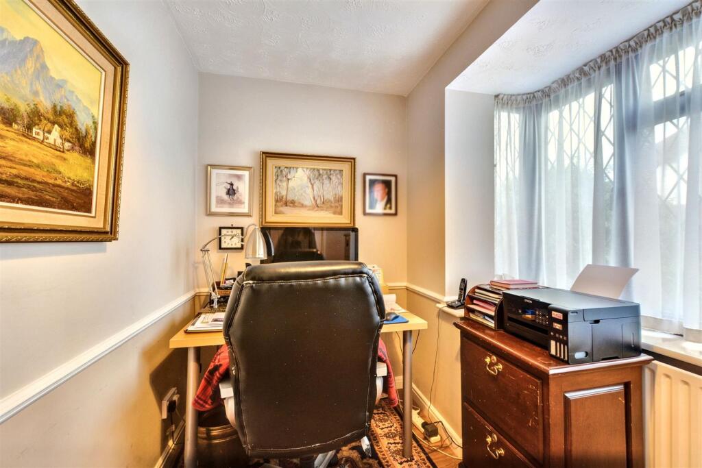 Office_1.jpeg
