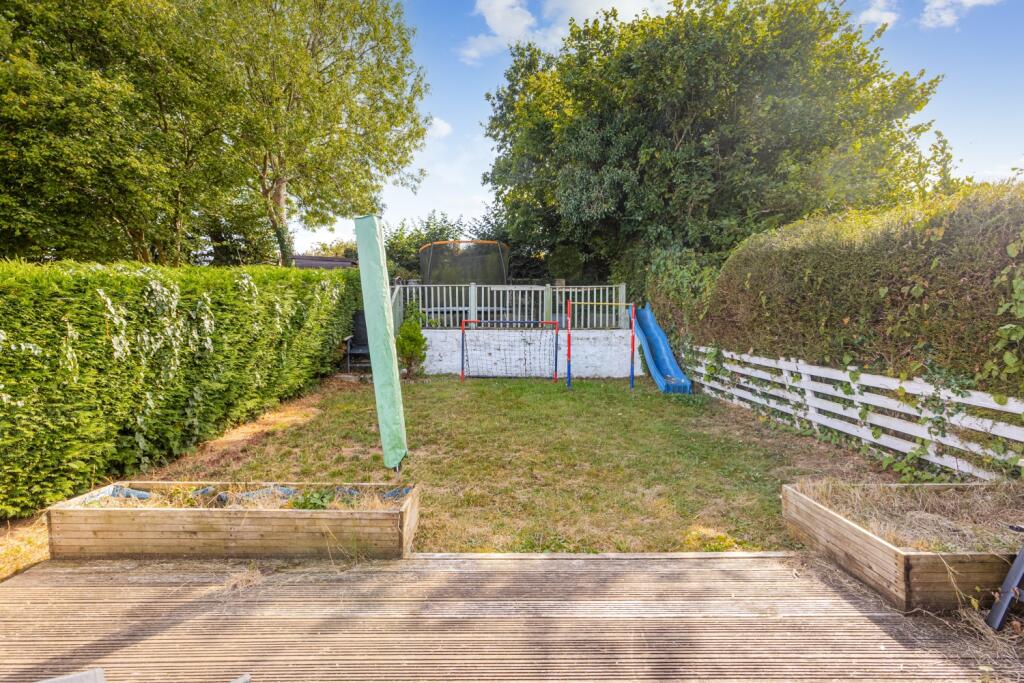 A05 - 25 St Marys Park, Paignton - 250828