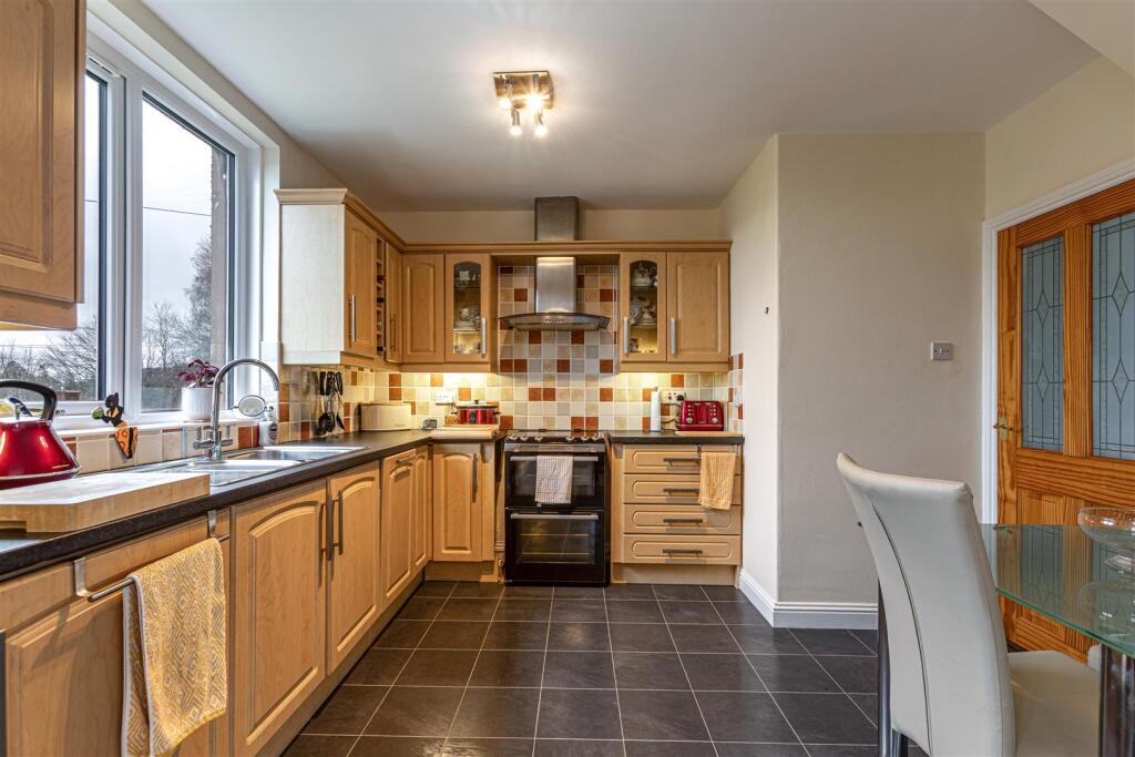 64 Forest Gardens Galashiels 13.JPG