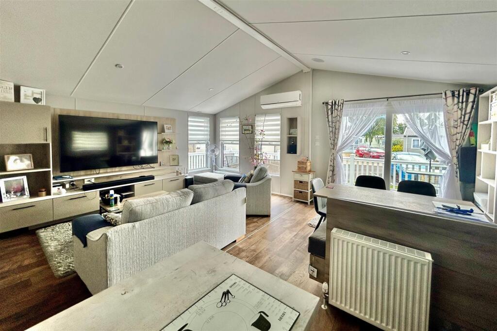 Lounge/Kitchen/Diner New