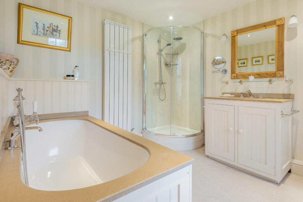 Bedroom One En-suite