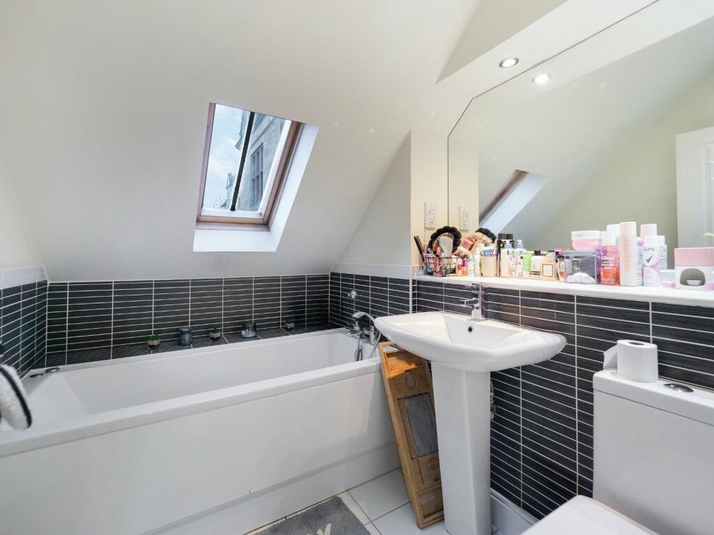 En-Suite Bathroom