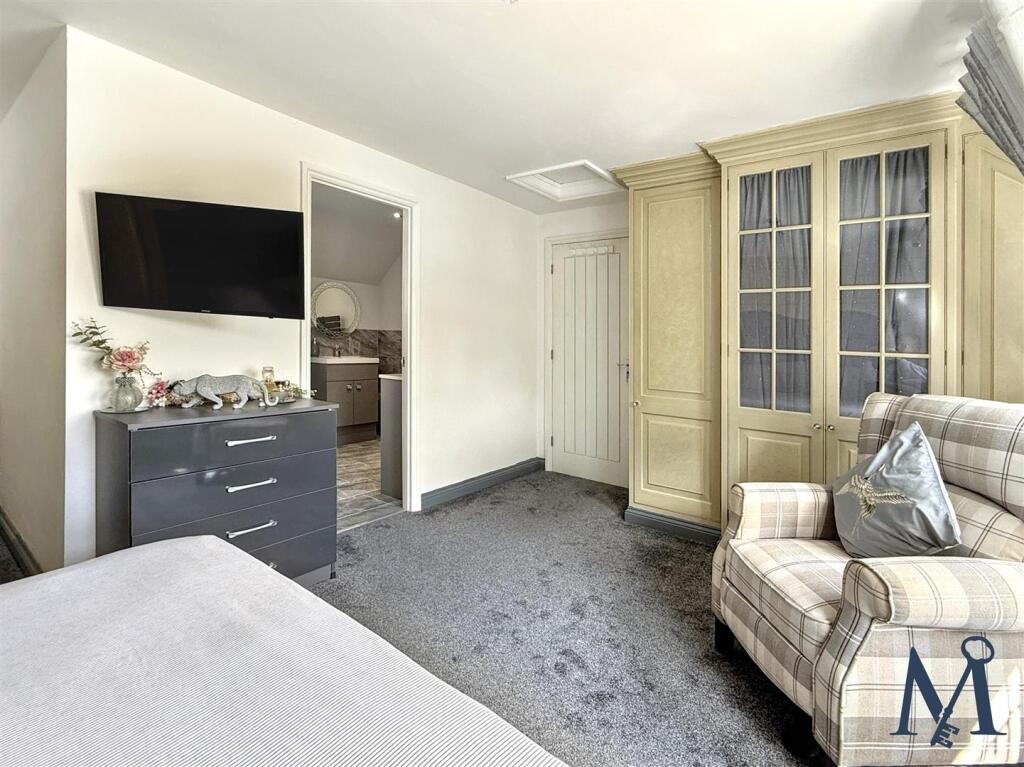 Master Bedroom &amp; Dressing Area