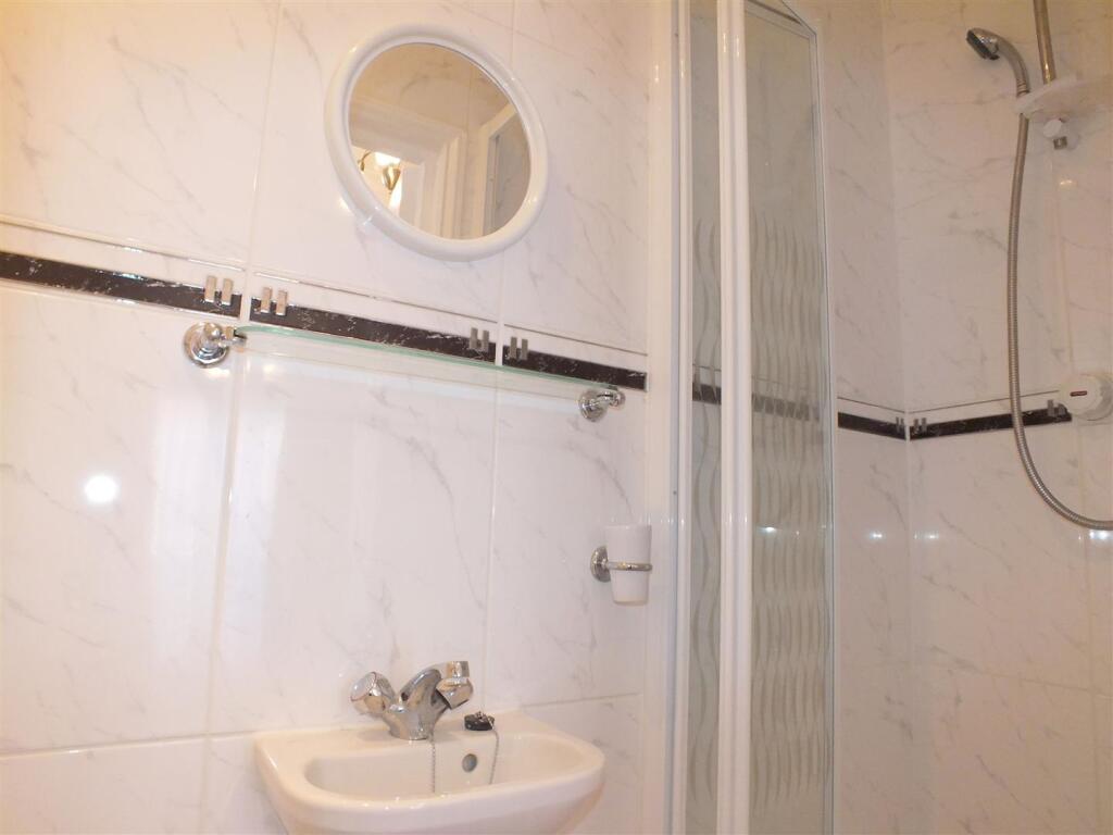Ensuite.jpg