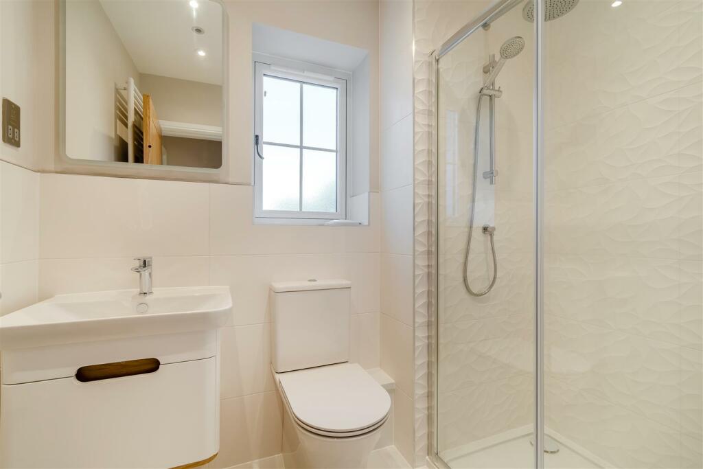 8575703-interior34.jpg